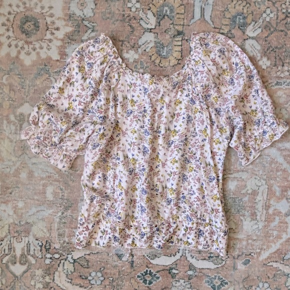 🌿💕 Urban Romantics Floral Ruffle Blouse - Picture 4 of 6